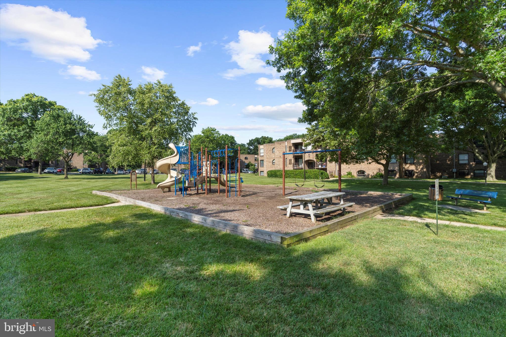 16 Silverwood Cir #2