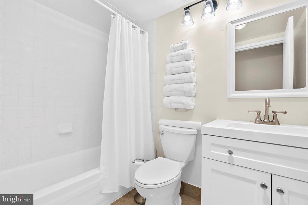 16 Silverwood Cir #2
