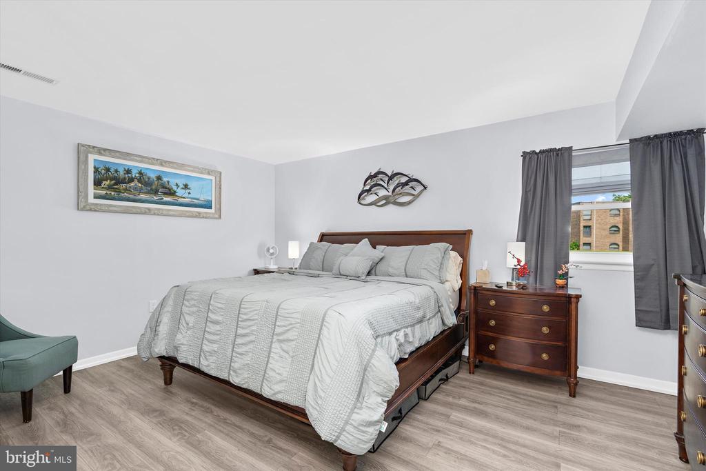 16 Silverwood Cir #2