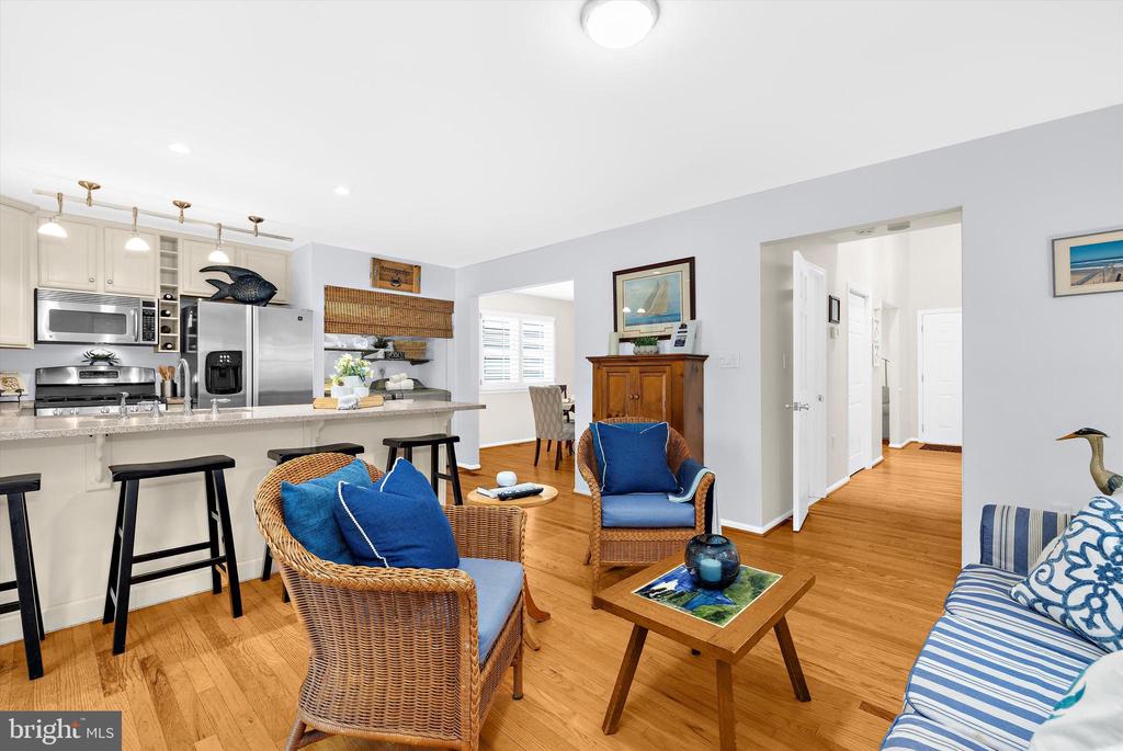 3510 Narragansett Ave