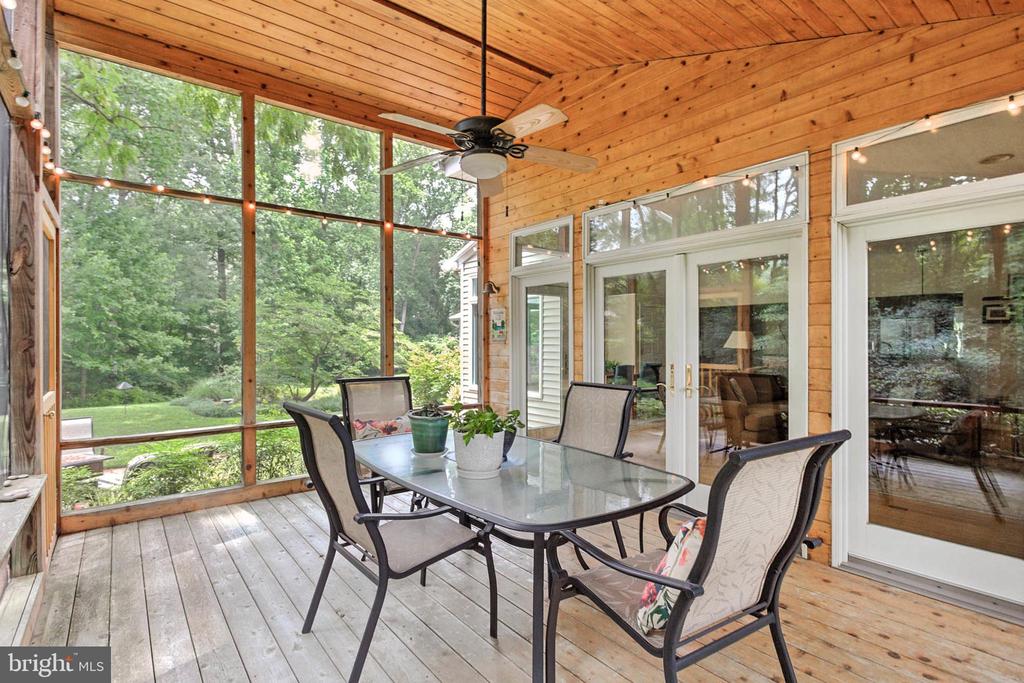 1012 PLACID COURT