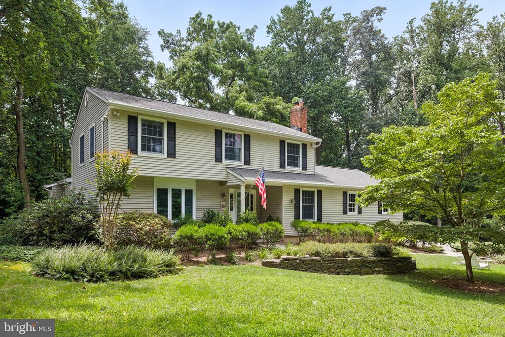 1012 PLACID COURT