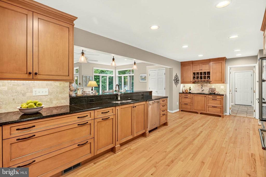 1012 PLACID COURT