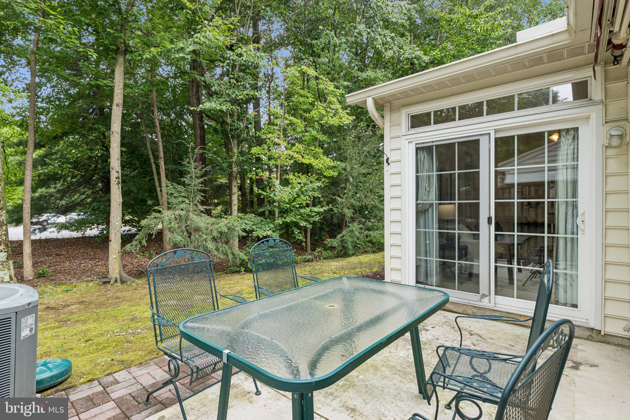 381 COLONY POINT PLACE