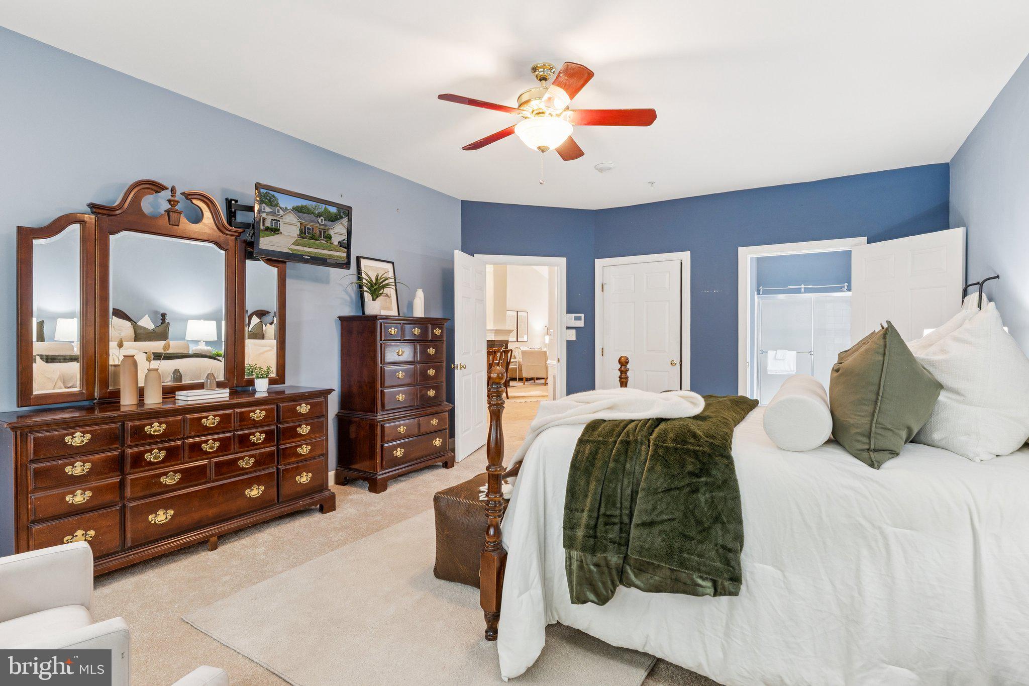 381 COLONY POINT PLACE