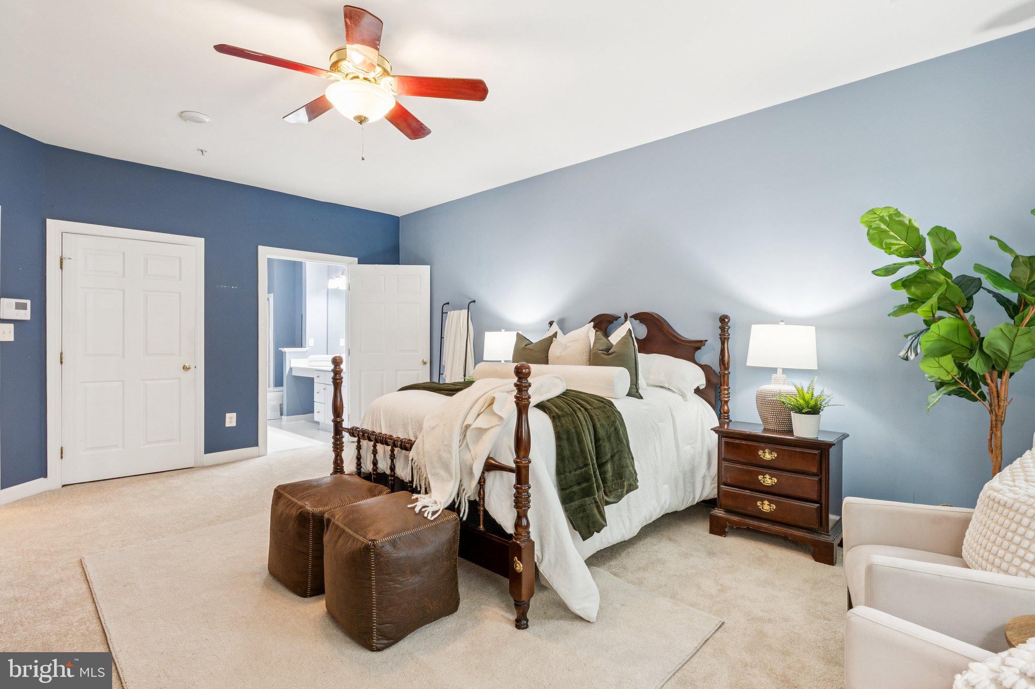 381 COLONY POINT PLACE