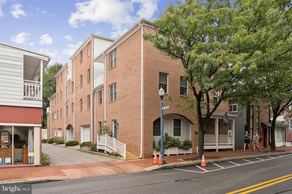 222 WEST STREET E