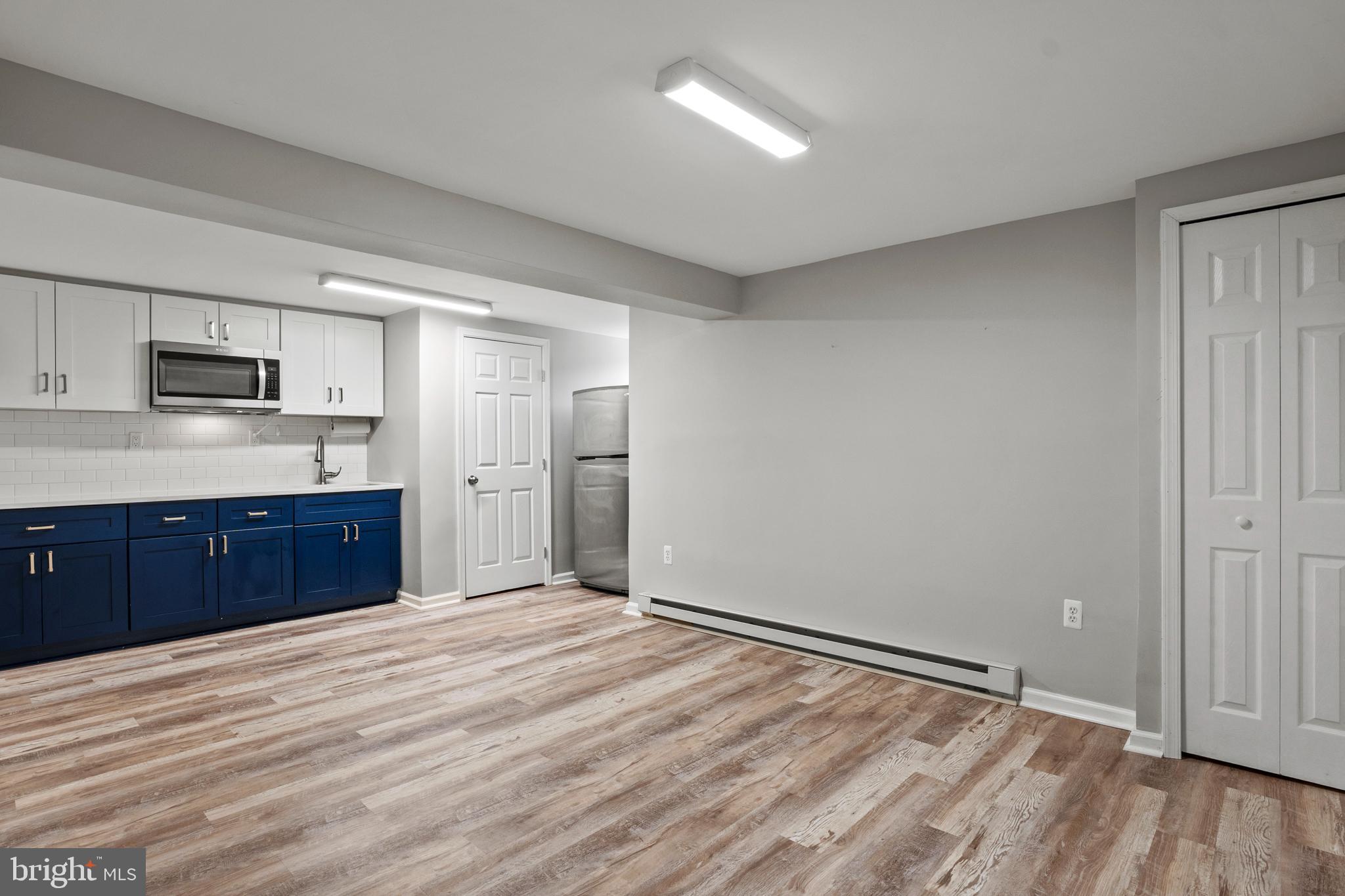 1011 HYDE PARK DRIVE