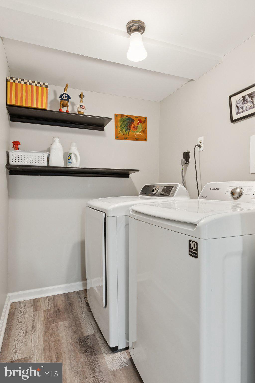 1011 HYDE PARK DRIVE