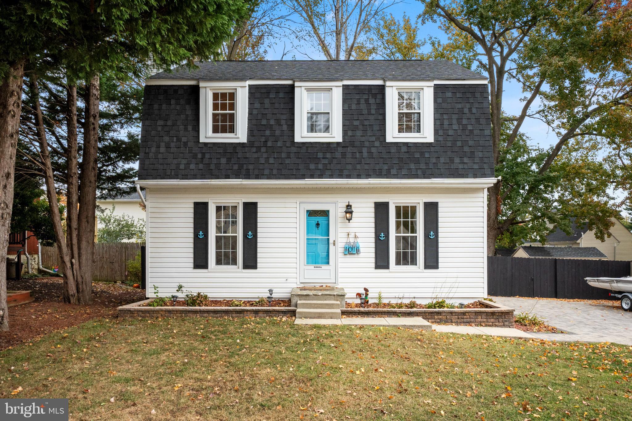 1011 HYDE PARK DRIVE