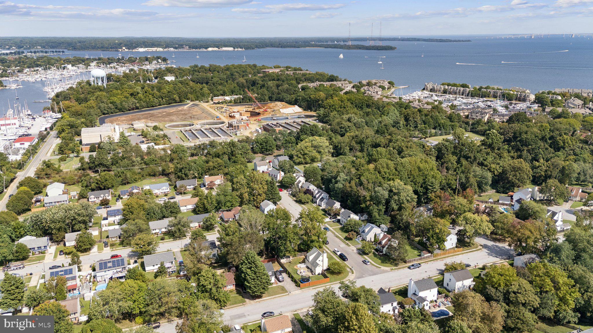 1011 HYDE PARK DRIVE