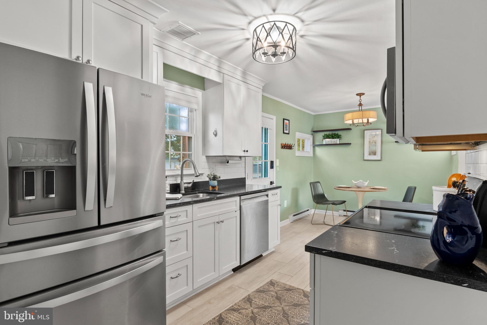 1011 HYDE PARK DRIVE