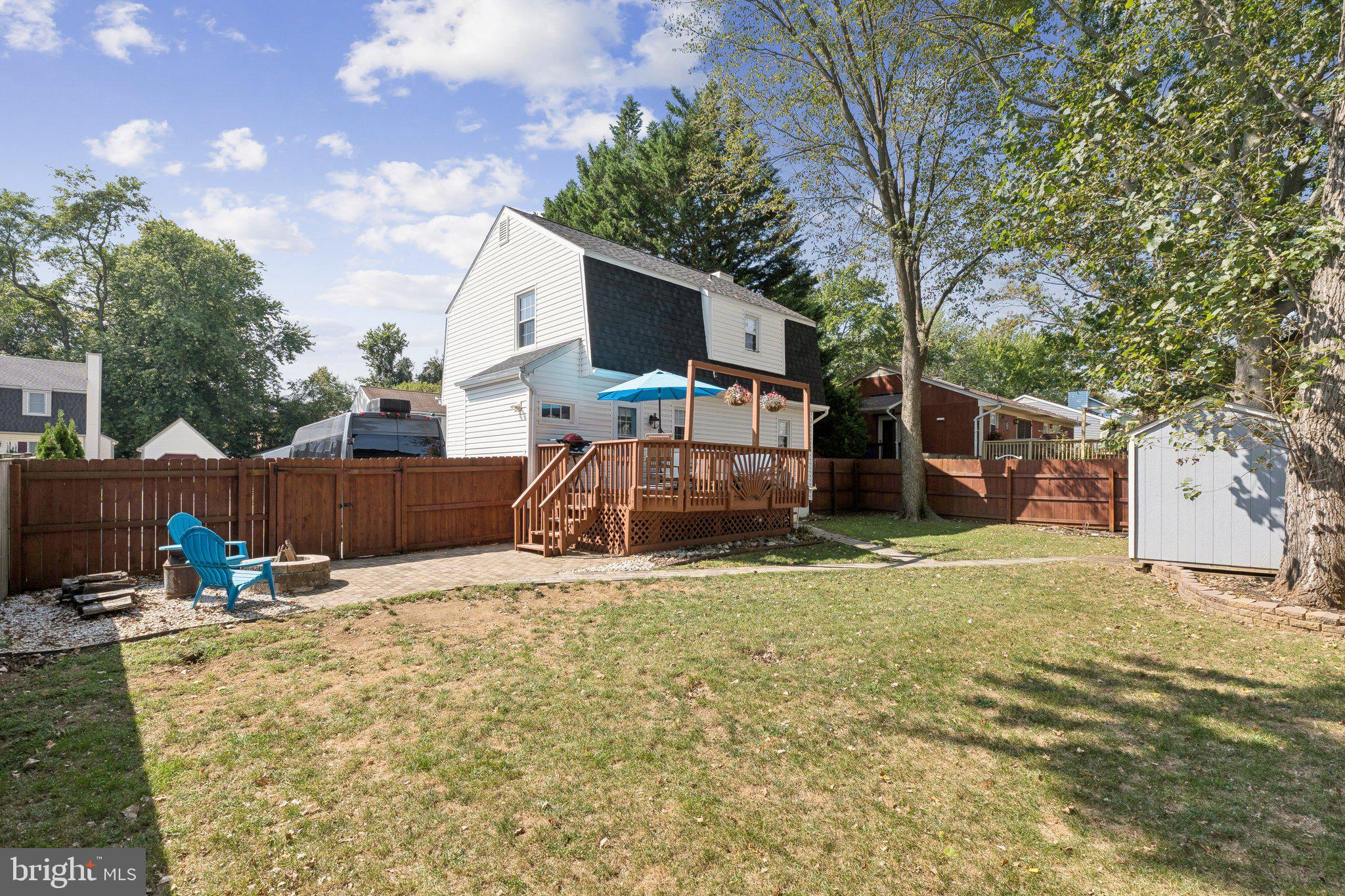 1011 HYDE PARK DRIVE