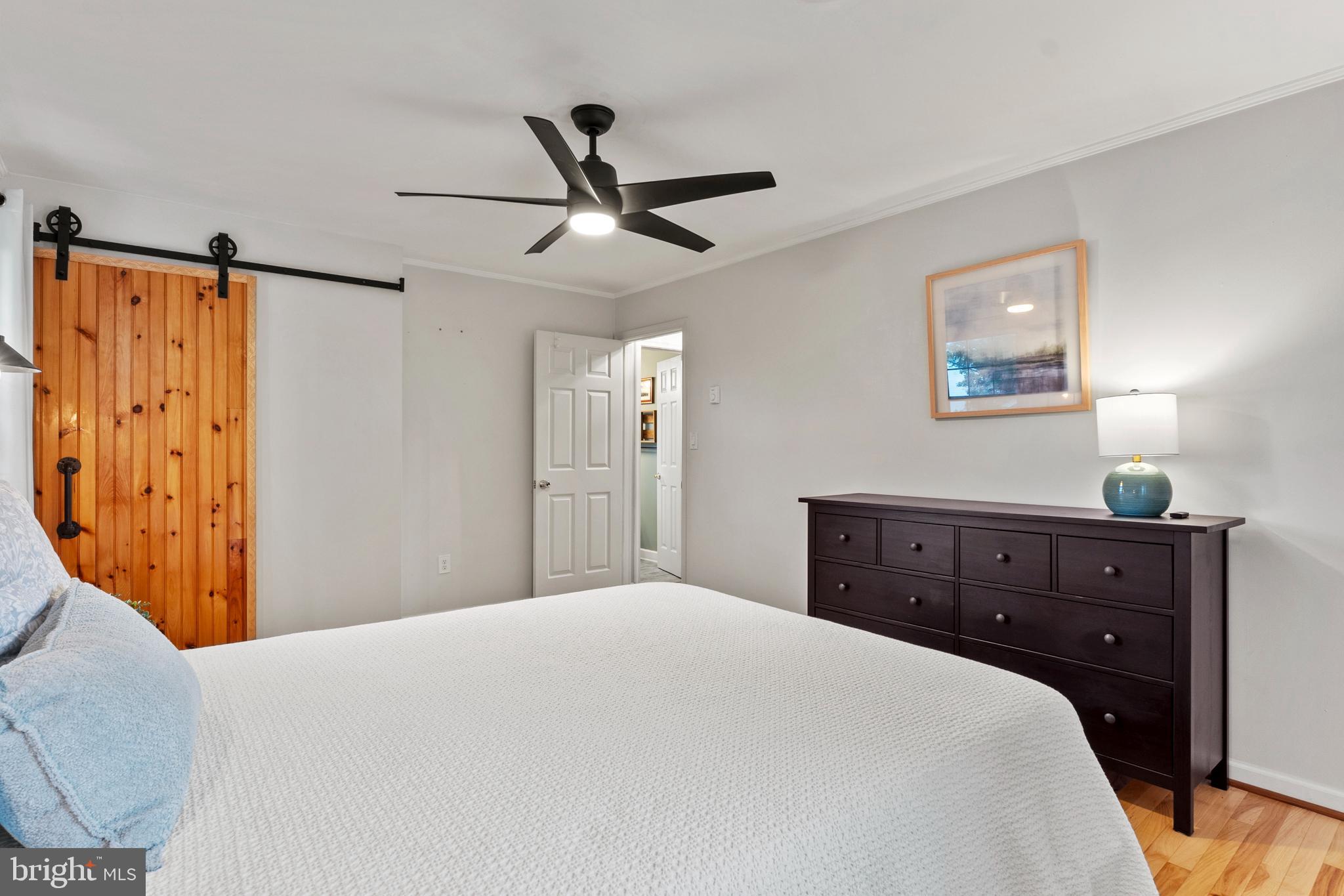 1011 HYDE PARK DRIVE