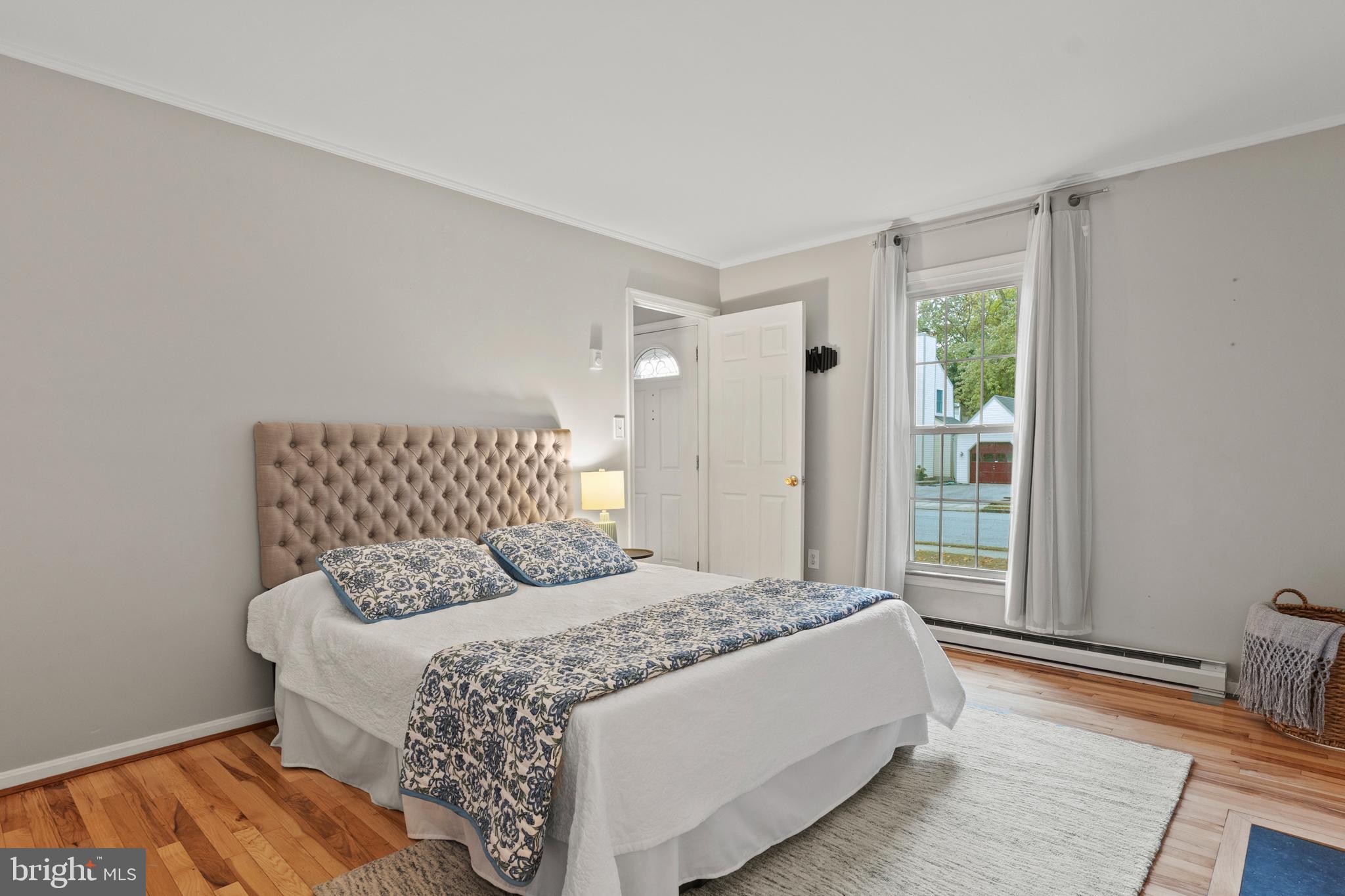 1011 HYDE PARK DRIVE