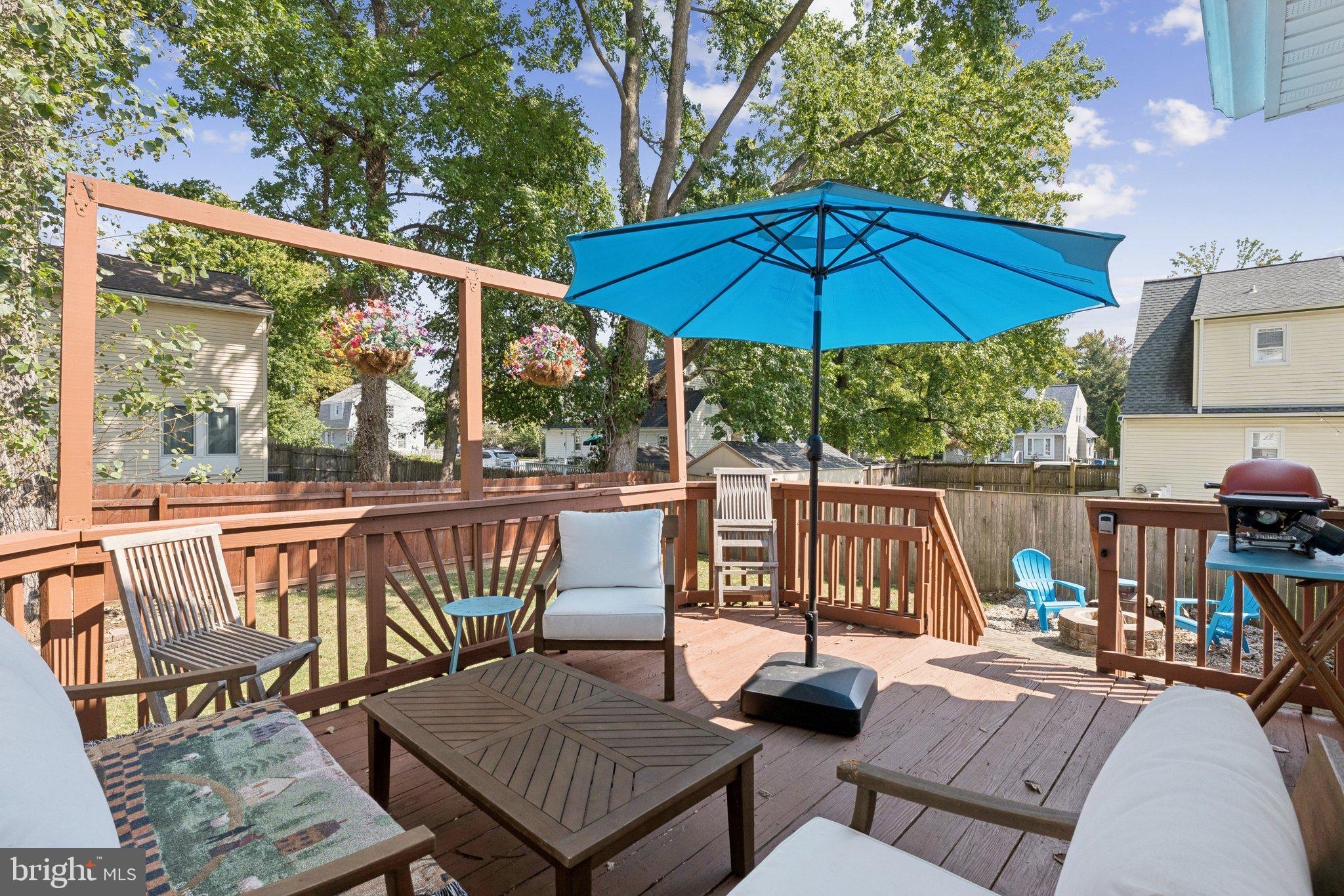 1011 HYDE PARK DRIVE