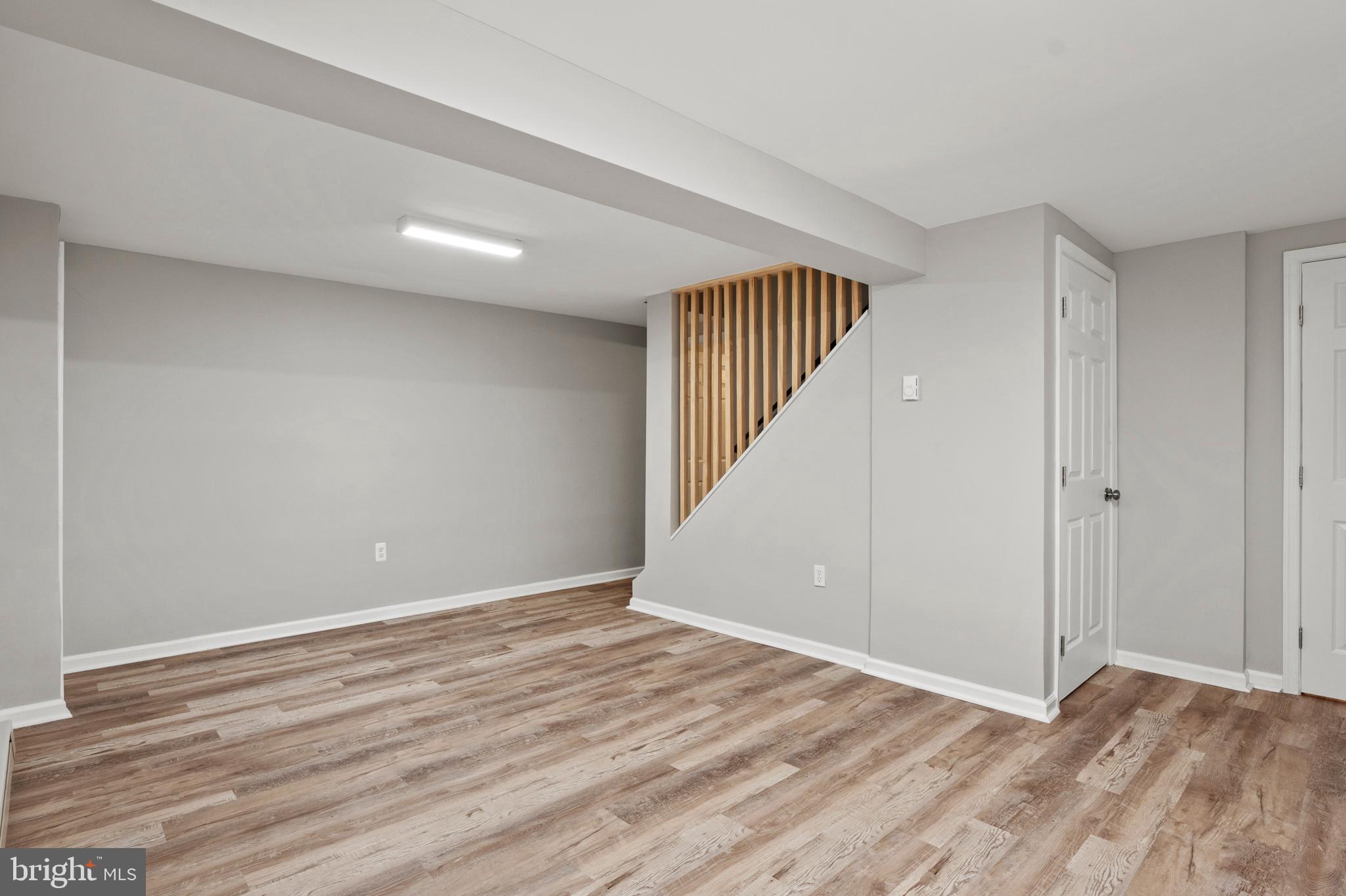 1011 HYDE PARK DRIVE