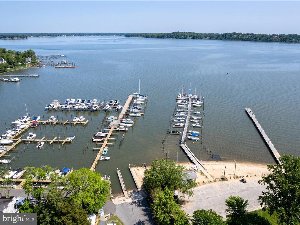 1107 CRESTVIEW DRIVE