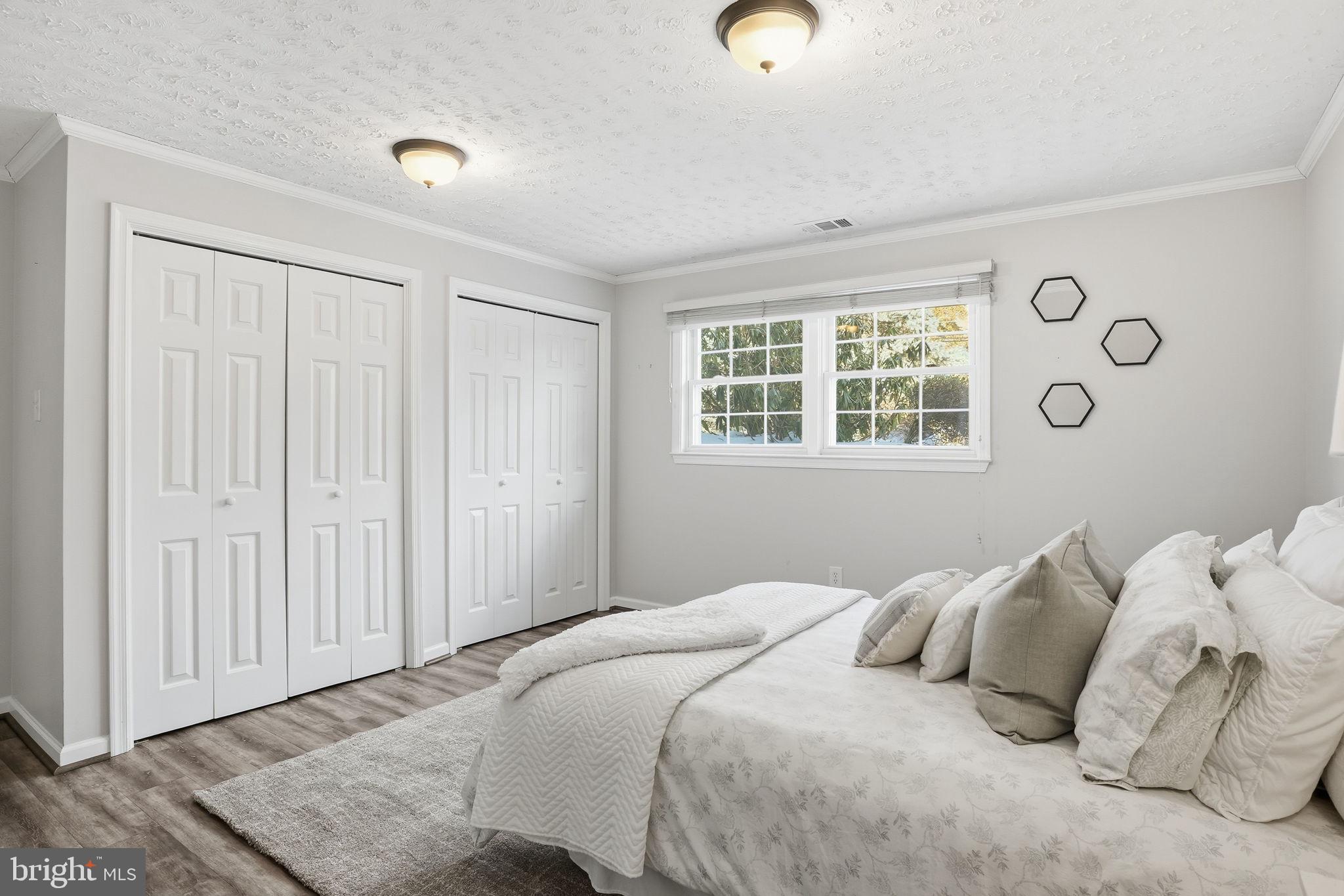 1107 CRESTVIEW DRIVE