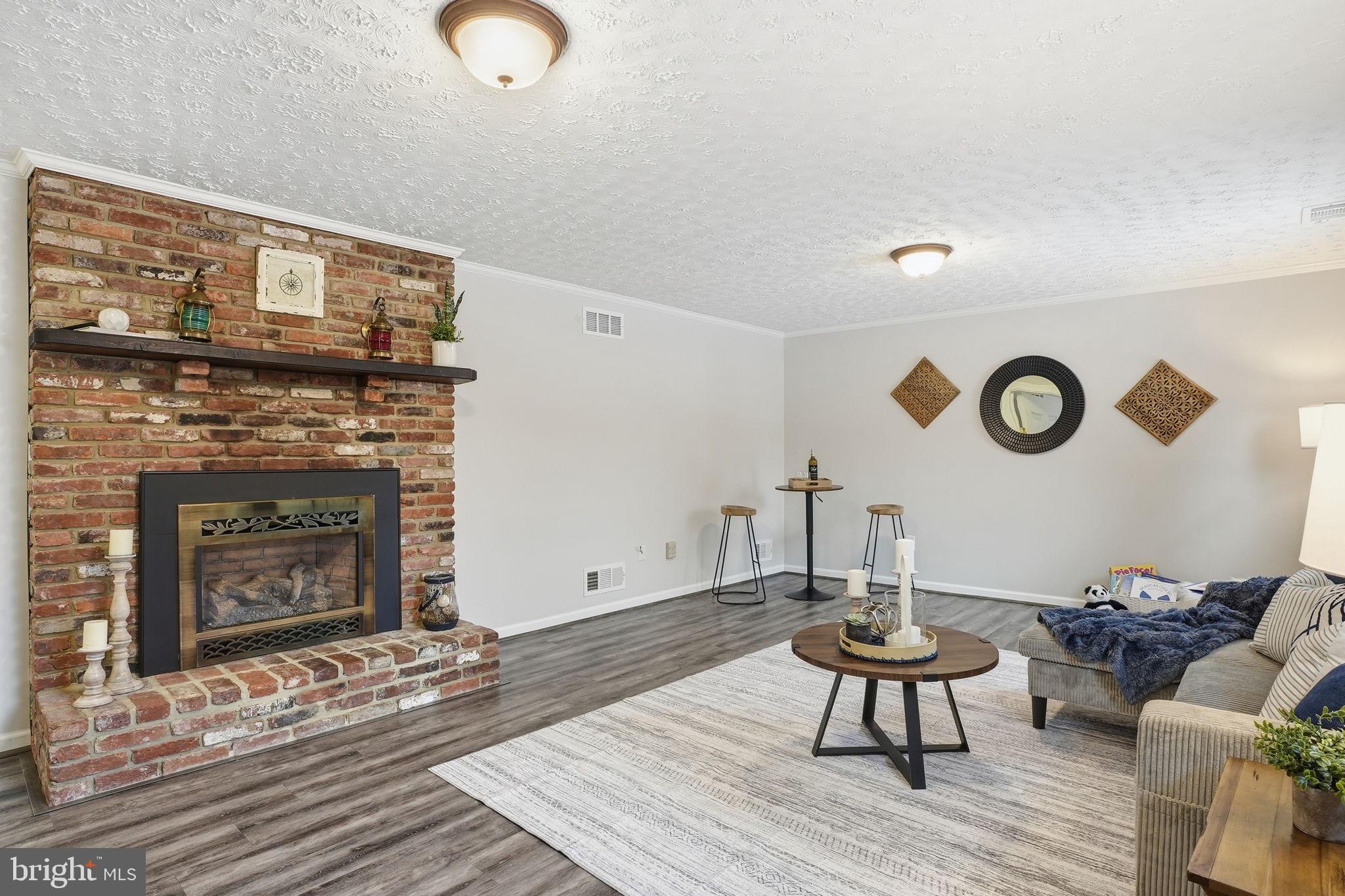 1107 CRESTVIEW DRIVE