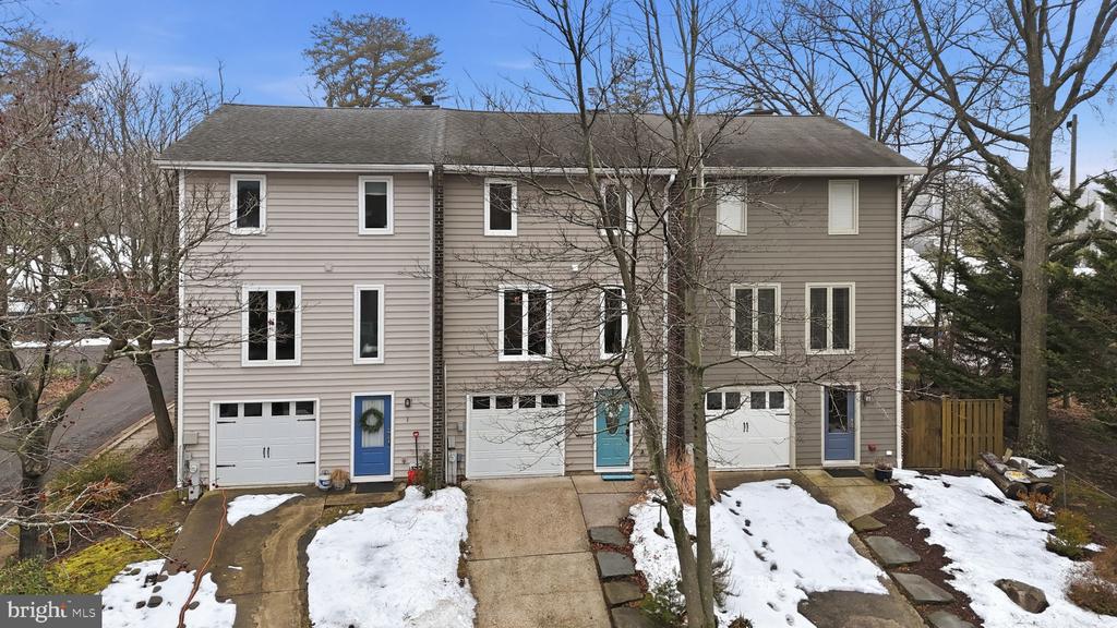 3 KLAKRING COURT