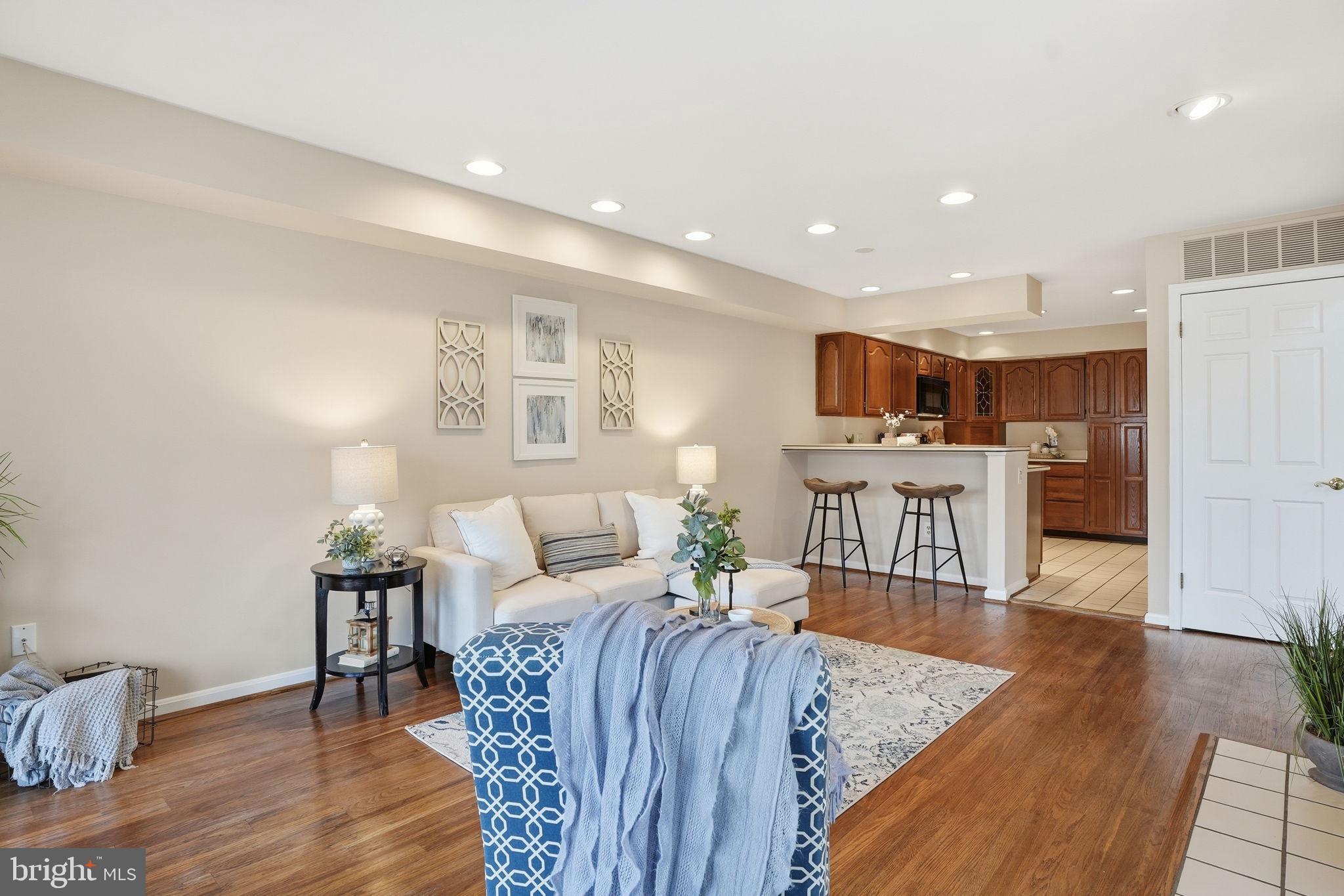 2738 GINGERVIEW LANE