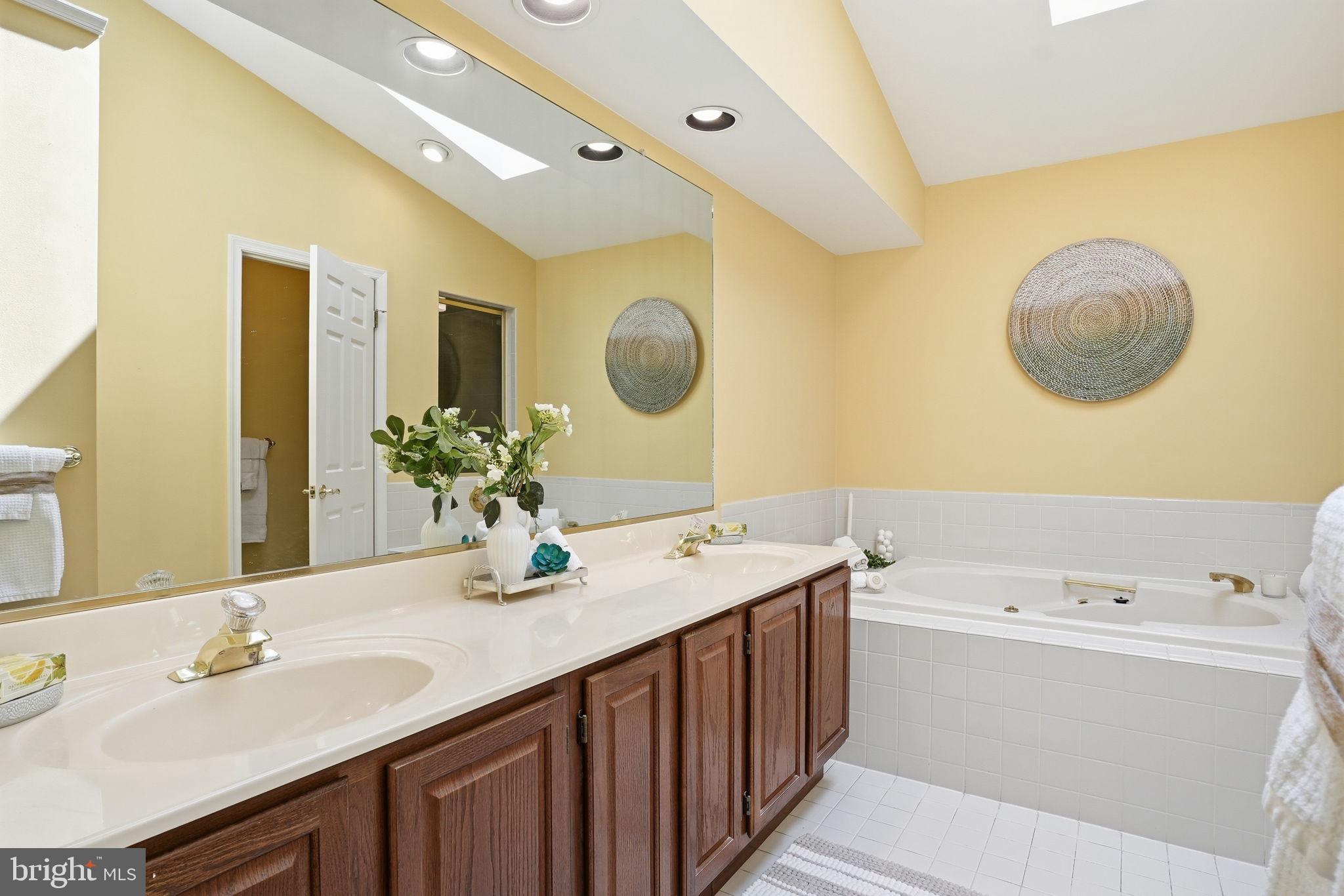 2738 GINGERVIEW LANE