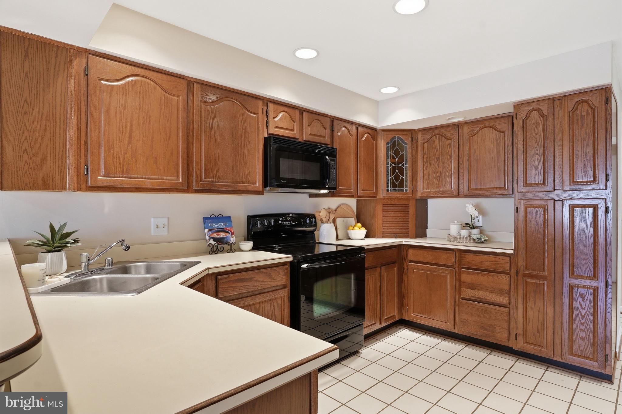 2738 GINGERVIEW LANE