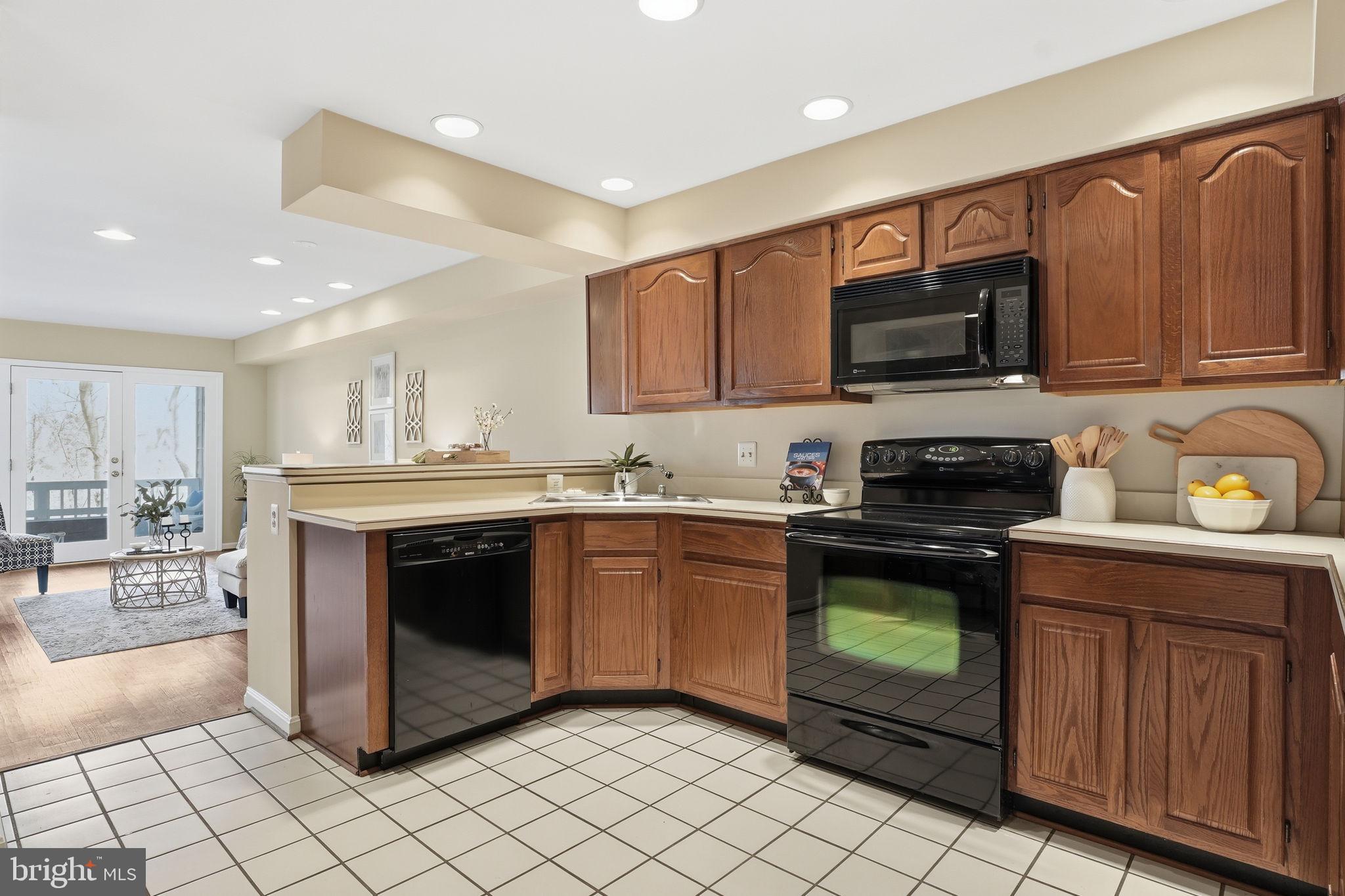 2738 GINGERVIEW LANE