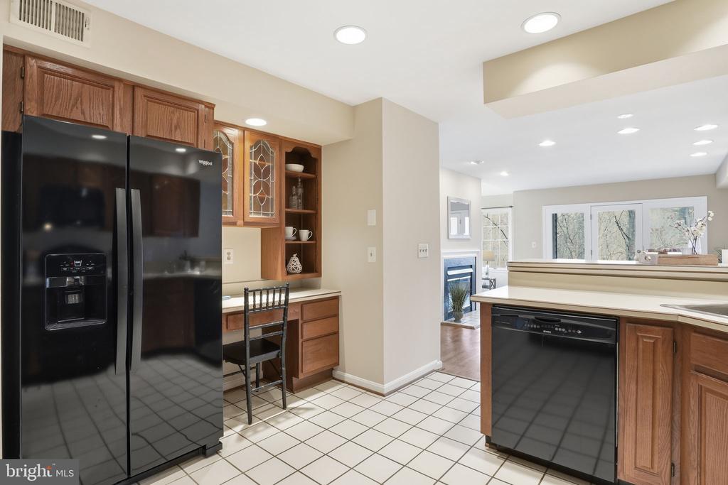 2738 GINGERVIEW LANE