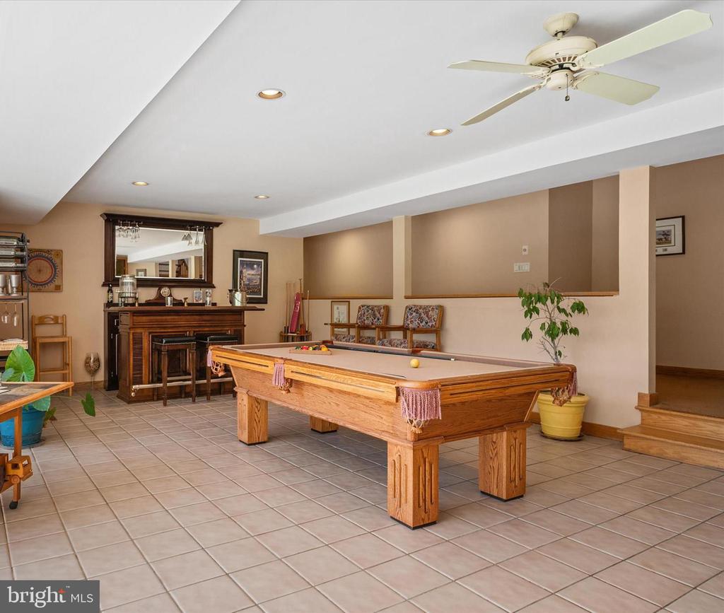 1588 EATON WAY