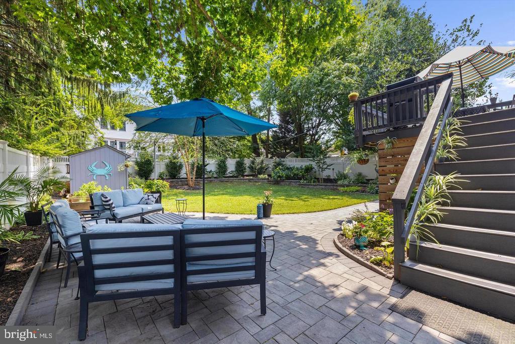 228 DEWEY DRIVE