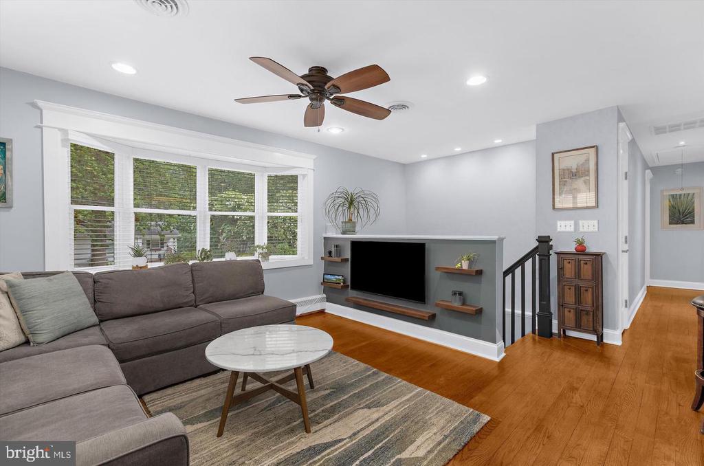 228 DEWEY DRIVE