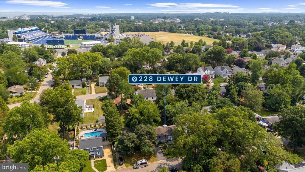 228 DEWEY DRIVE