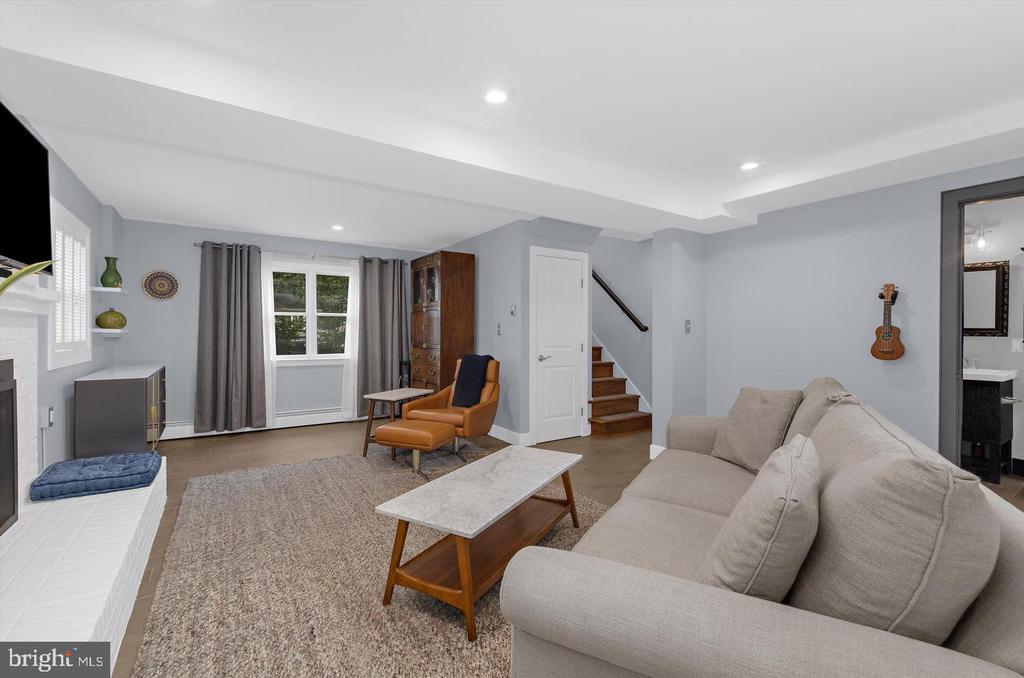 228 DEWEY DRIVE
