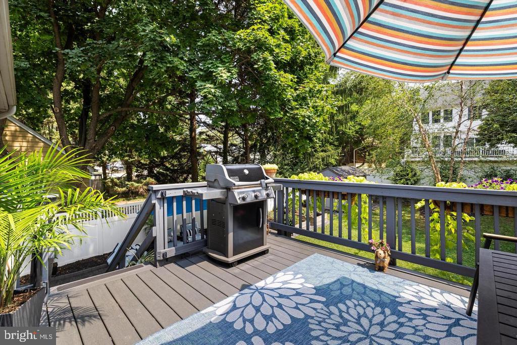 228 DEWEY DRIVE