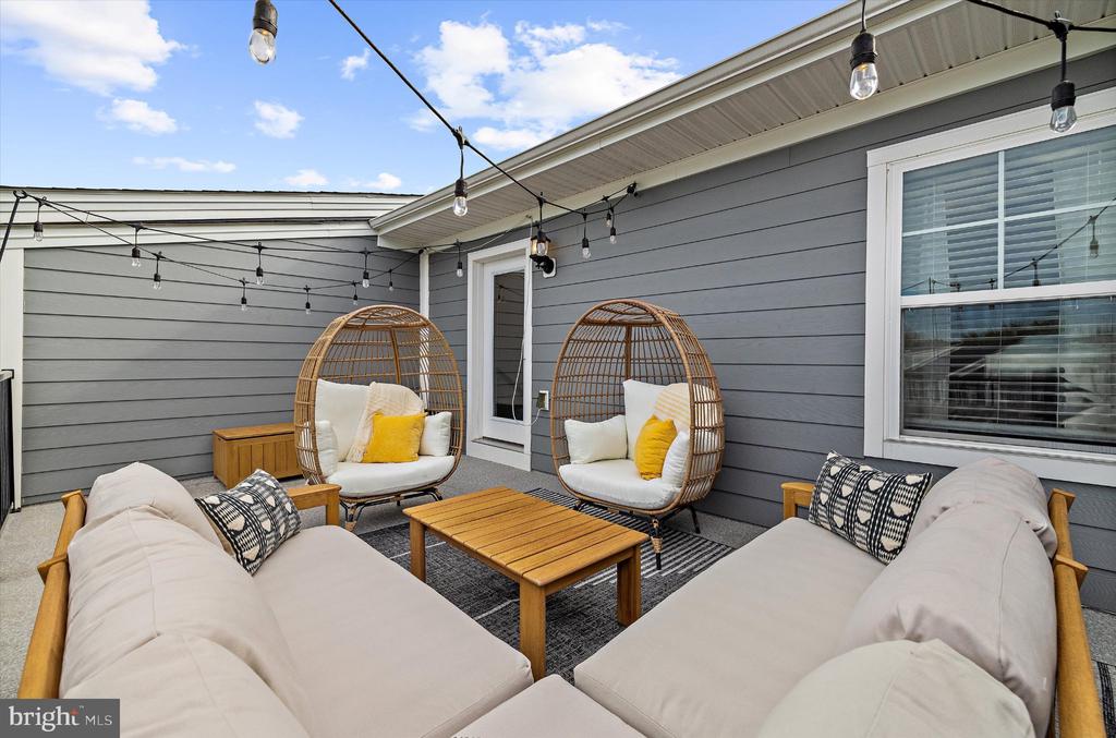 208 ANASTA TERRACE