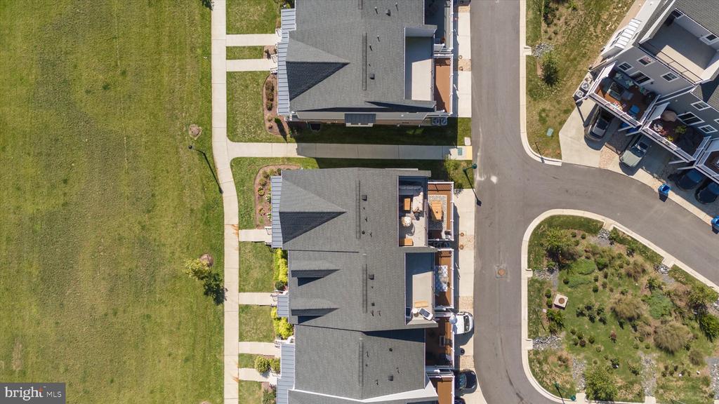 208 ANASTA TERRACE