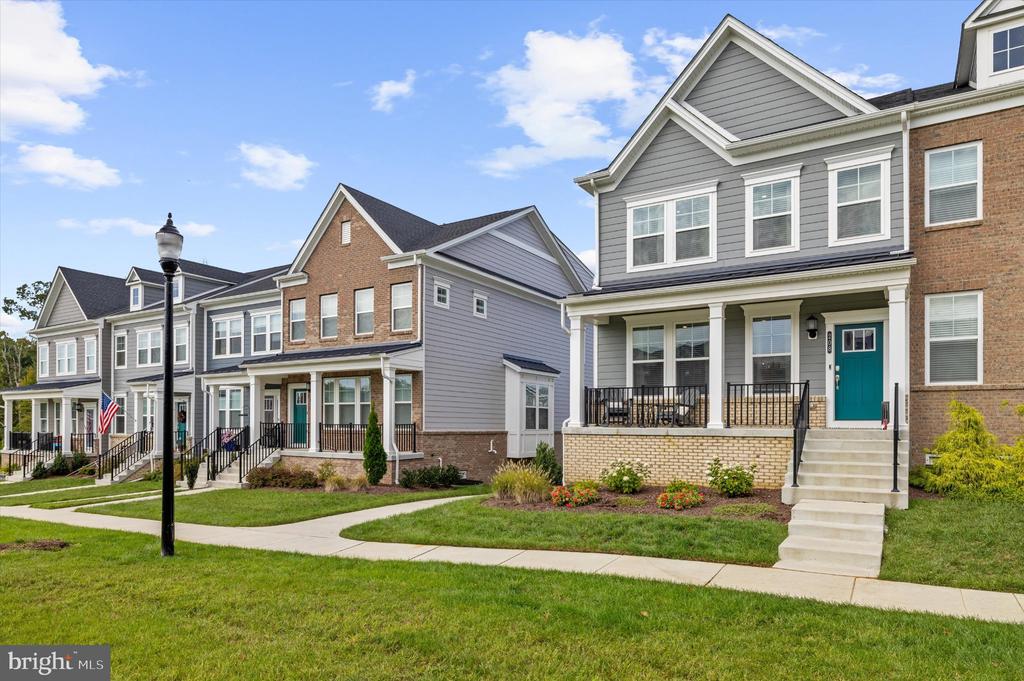 208 ANASTA TERRACE