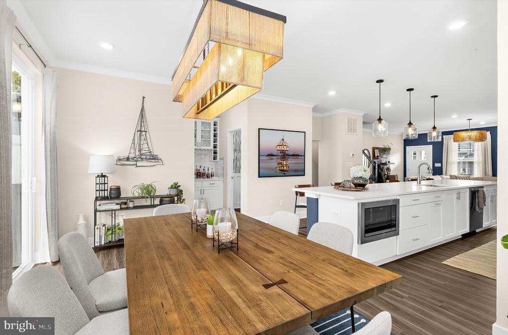 208 ANASTA TERRACE