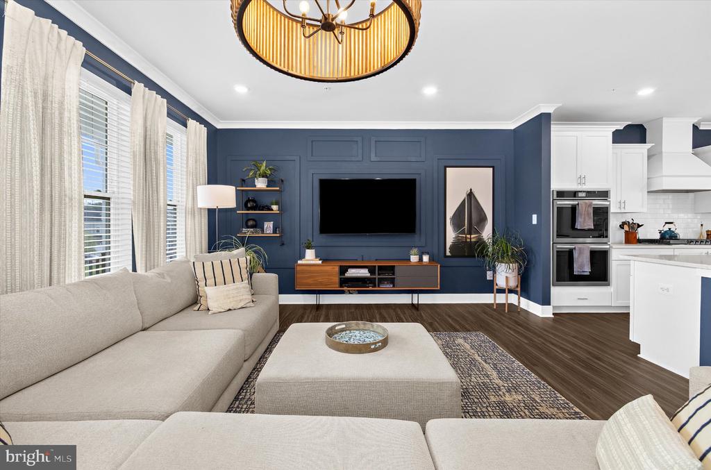 208 ANASTA TERRACE