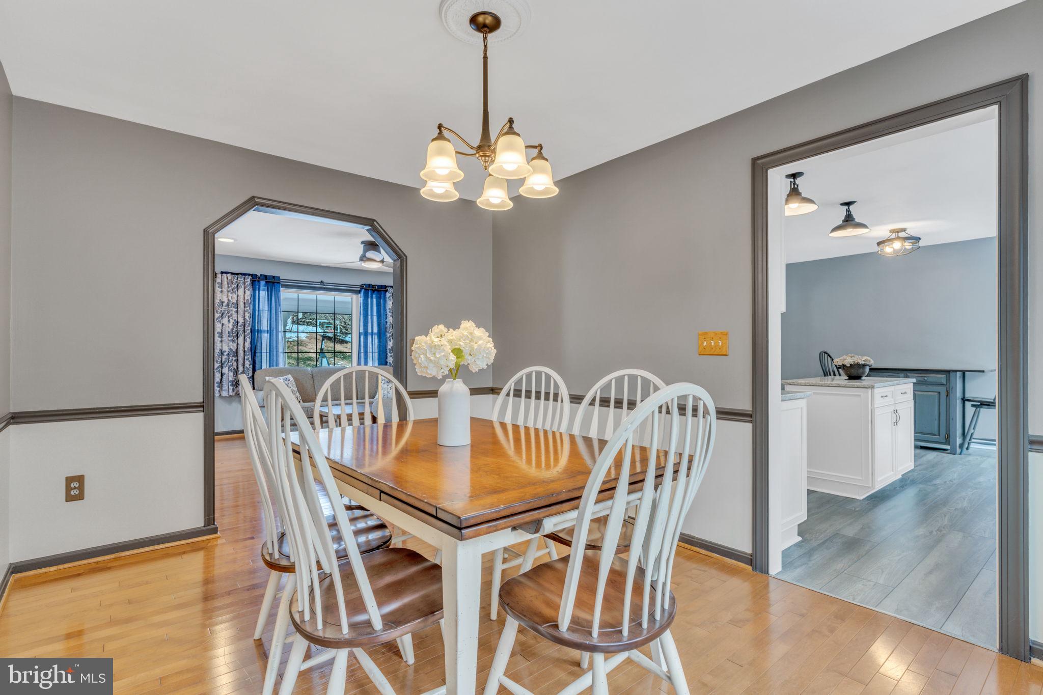9811 Empire Ct