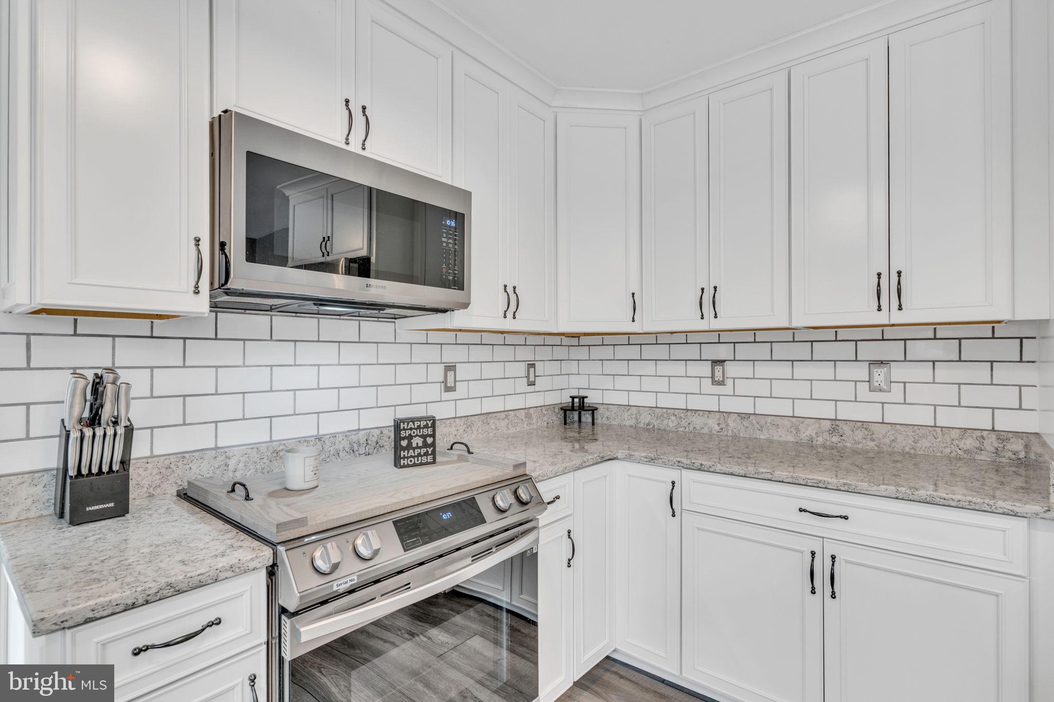 9811 Empire Ct