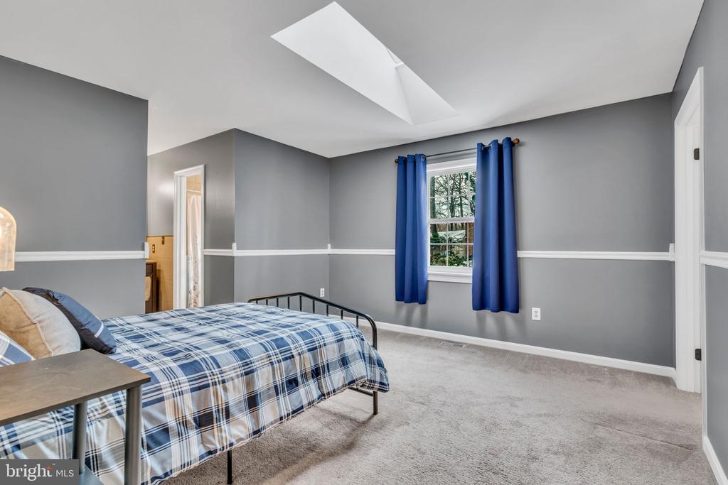 9811 Empire Ct