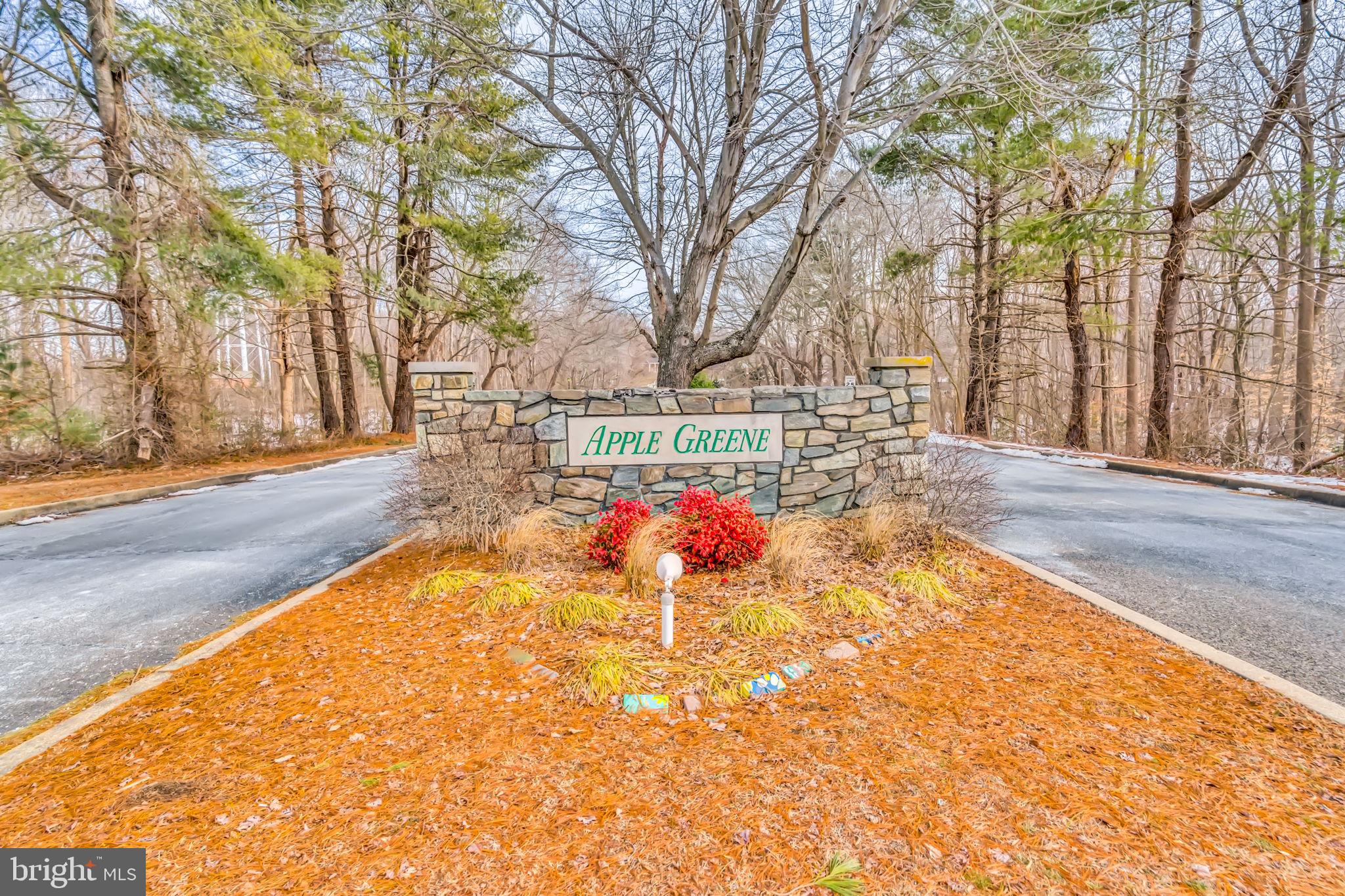 9811 Empire Ct