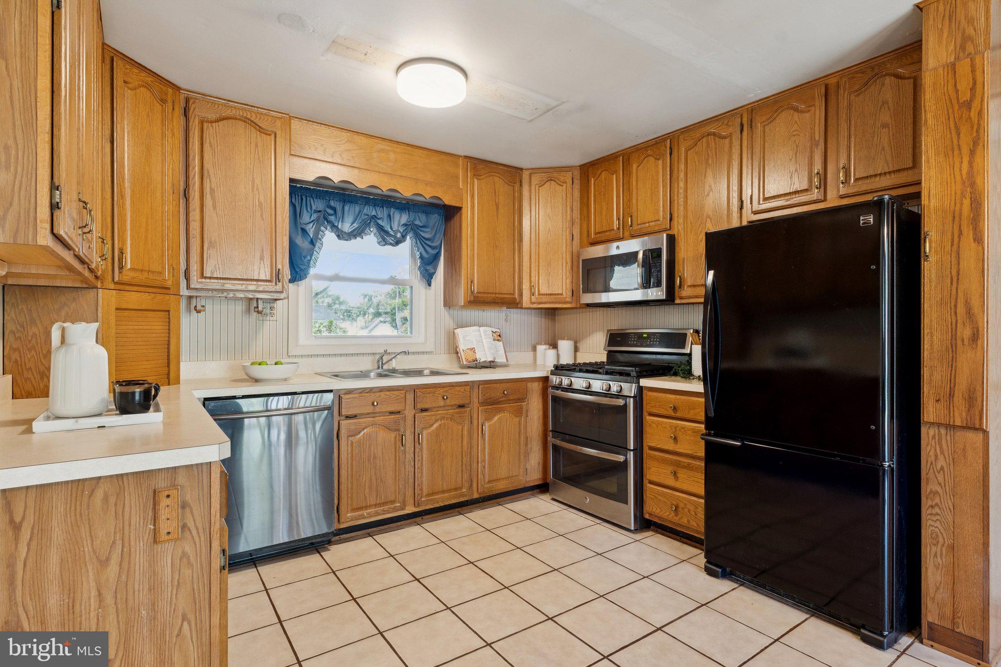12304 MANVEL LANE