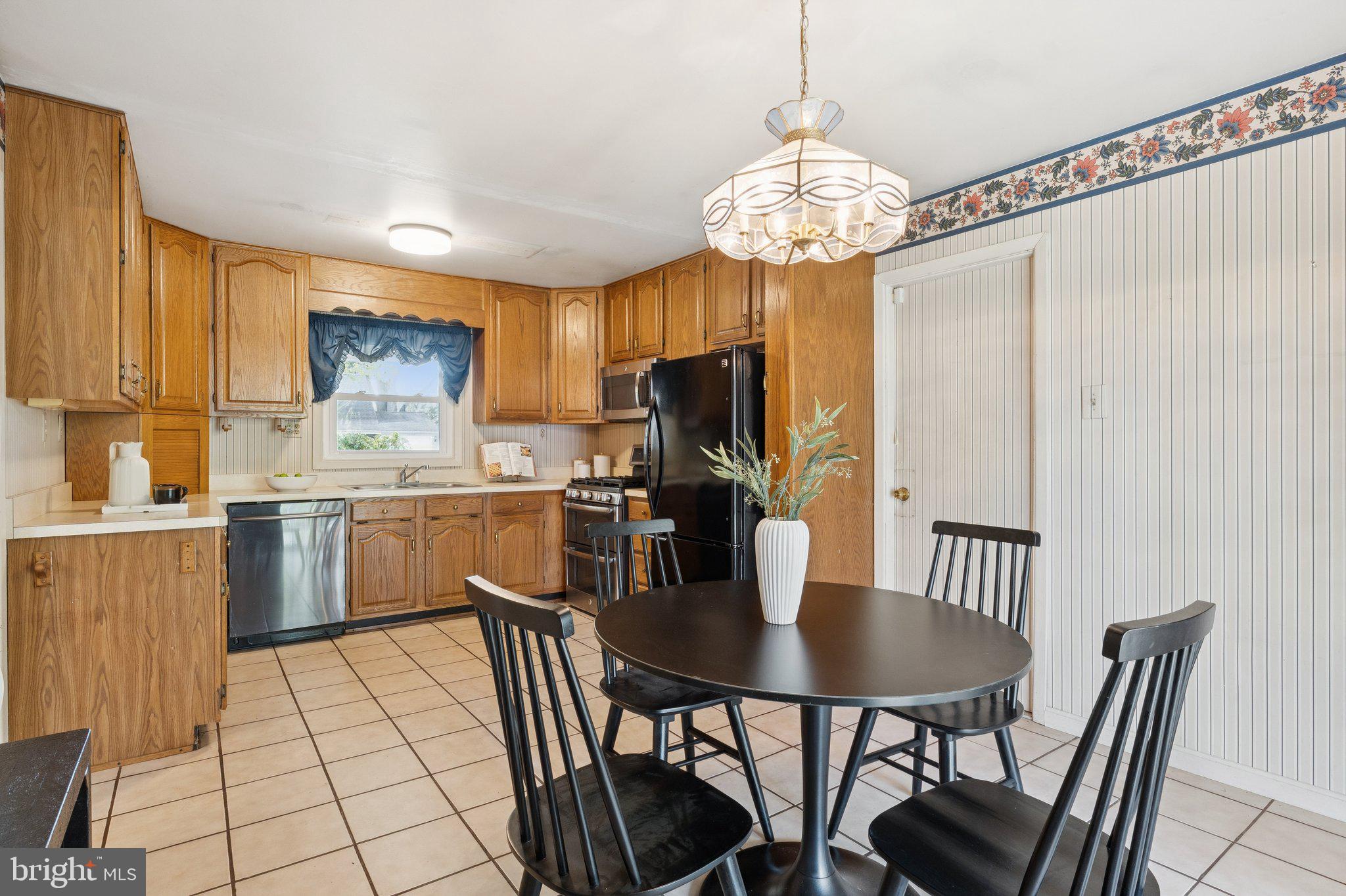 12304 MANVEL LANE