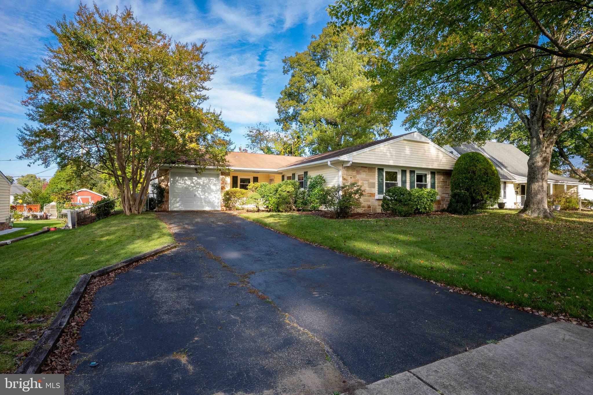 12304 MANVEL LANE