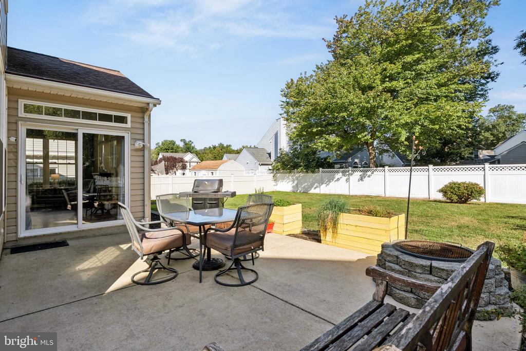 480 WEB FOOT LANE