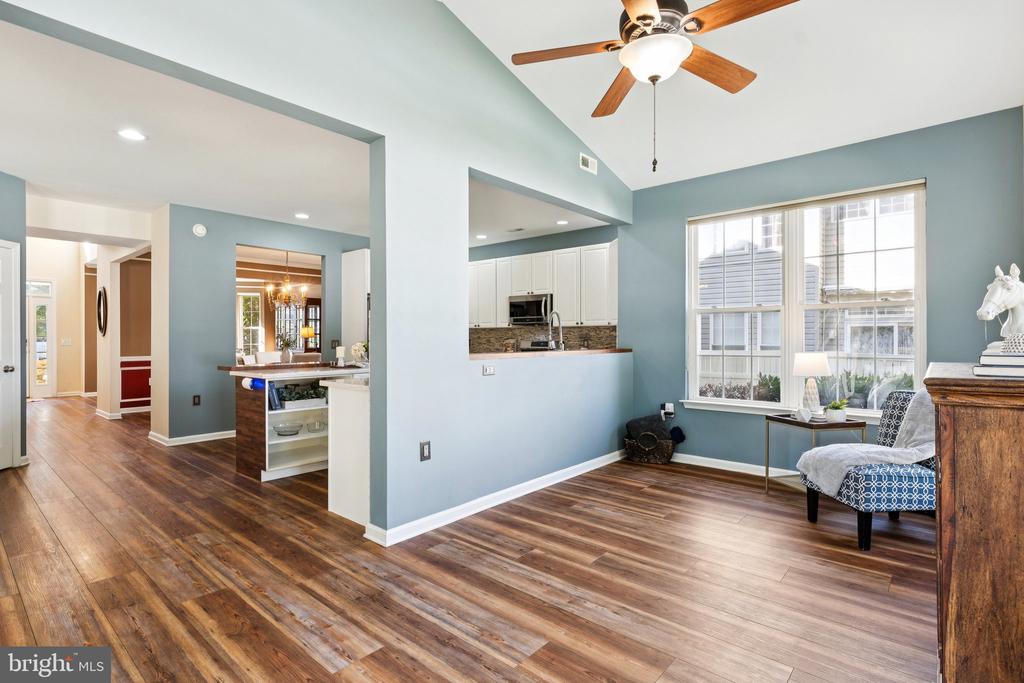 480 WEB FOOT LANE